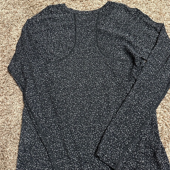 ATHLETA MOMENTUM SEAMLESS TOP - Picture 2 of 3